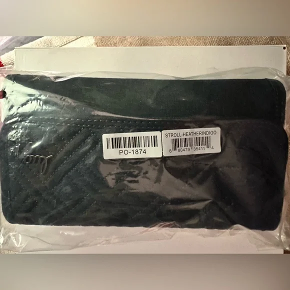 Lug Stroll RFID Wristlet Wallet in Heather Indigo - Picture 6 of 8